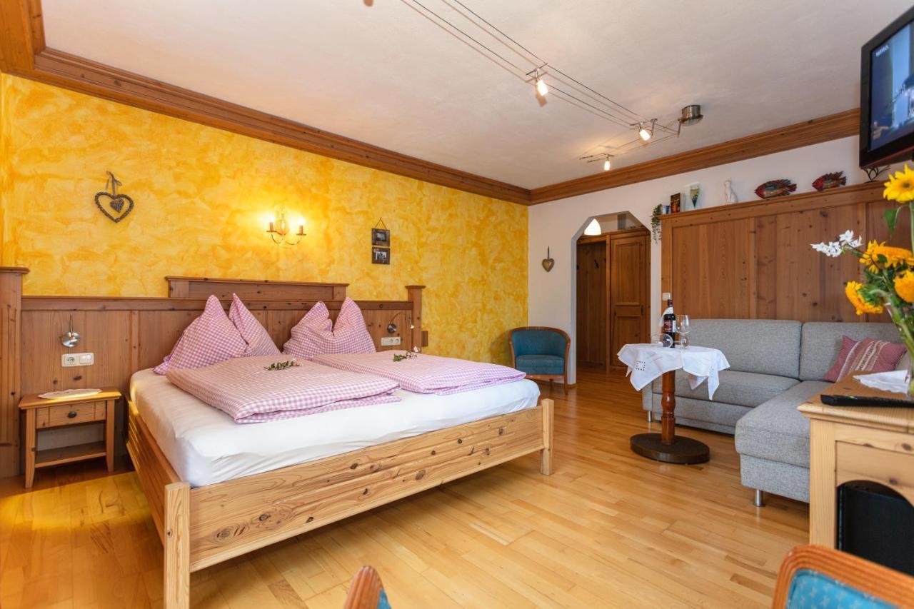 Hotel-Pension Lackenbauer บาดฮอฟกัสไตน์ ภายนอก รูปภาพ