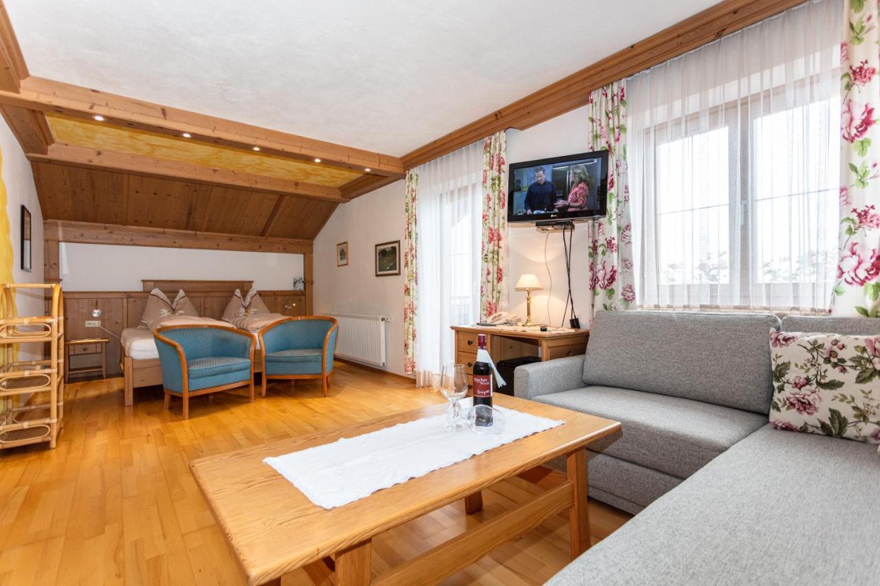 Hotel-Pension Lackenbauer บาดฮอฟกัสไตน์ ภายนอก รูปภาพ