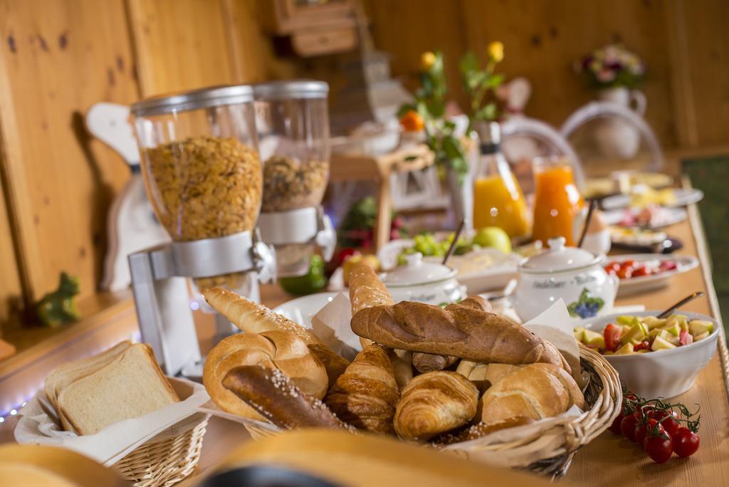 Hotel-Pension Lackenbauer บาดฮอฟกัสไตน์ ภายนอก รูปภาพ